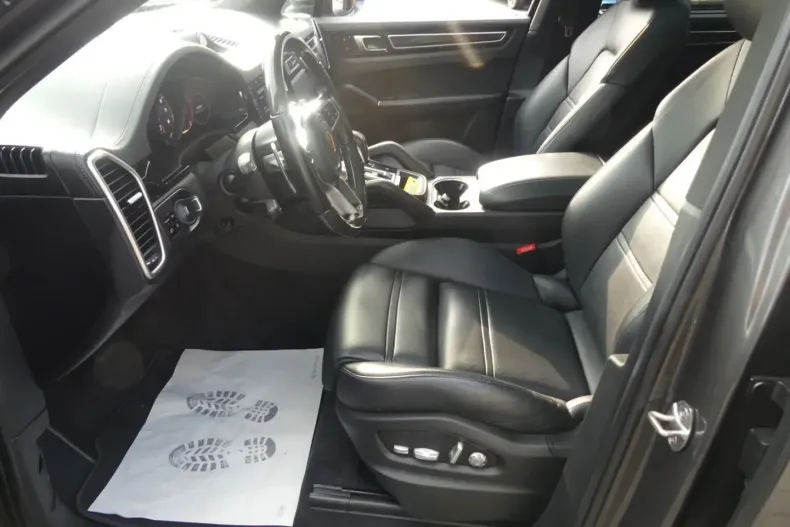 Porsche Cayenne din 2021 cu 75.340 km - oferta POR159643 - foto 21