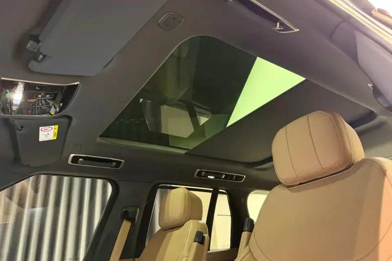 Land Rover Range Rover din 2023 cu 26.000 km - oferta LAN159644 - foto 37