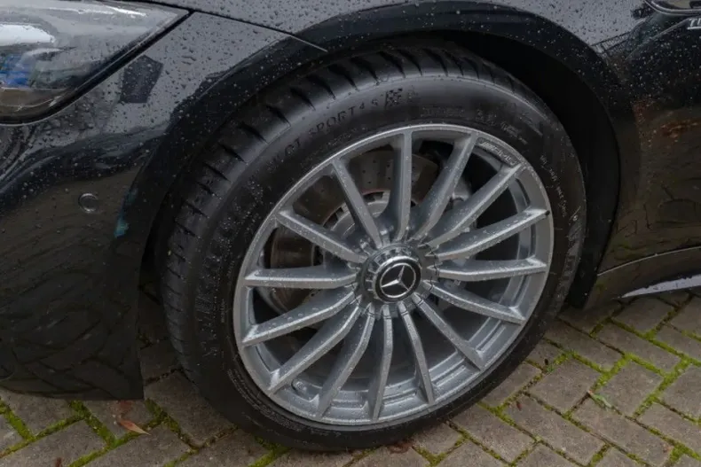 Mercedes-Benz AMG GT din 2024 cu 12.378 km - oferta MER159645 - foto 2