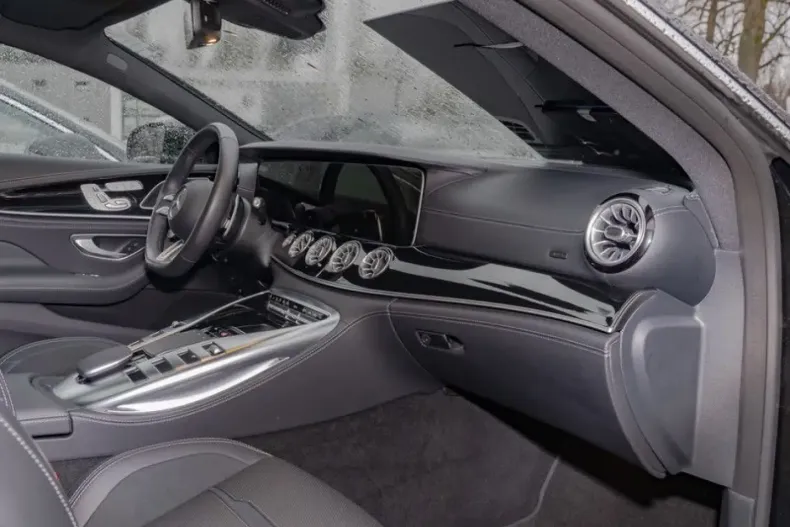 Mercedes-Benz AMG GT din 2024 cu 12.378 km - oferta MER159645 - foto 6