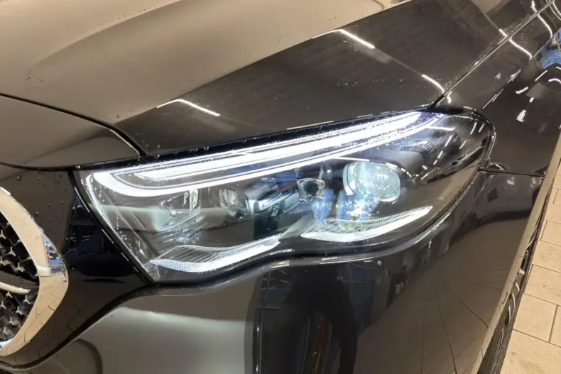 Mercedes-Benz E 200 din 2025 cu 10.052 km - oferta MER159648 - foto 3