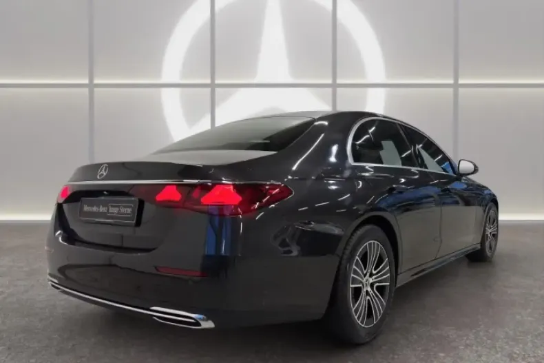 Mercedes-Benz E 200 din 2025 cu 10.052 km - oferta MER159648 - foto 4