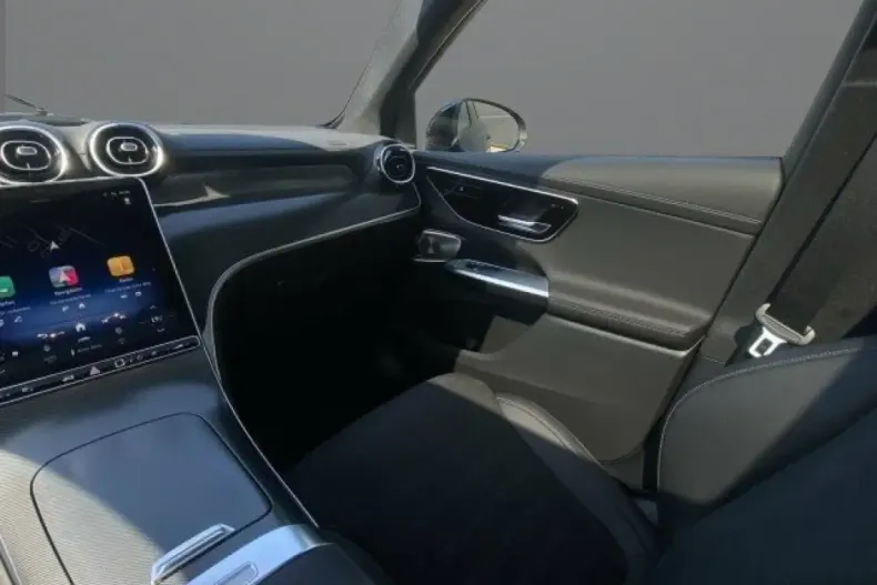 Mercedes-Benz GLC 200 din 2024 cu 7.500 km - oferta MER159653 - foto 2