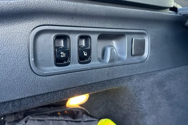 Mercedes-Benz GLC 300 din 2023 cu 75.000 km - oferta MER159664 - foto 18