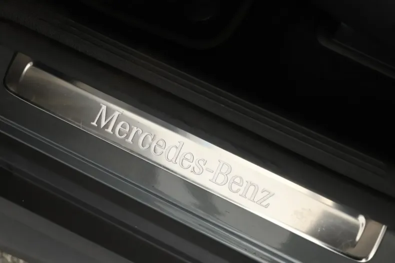 Mercedes-Benz GLC 300 din 2023 cu 45.900 km - oferta MER159668 - foto 9