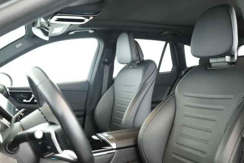 Mercedes-Benz GLC 300 din 2023 cu 45.900 km - oferta MER159668 - foto 18