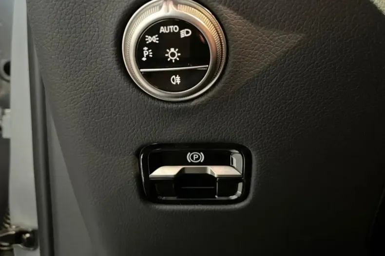 Mercedes-Benz GLC 200 din 2024 cu 19.884 km - oferta MER159676 - foto 19