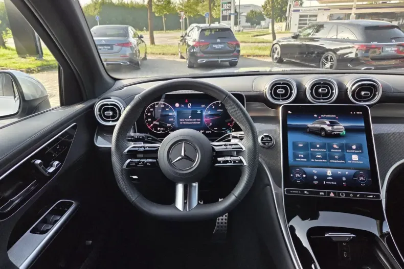 Mercedes-Benz GLC 200 din 2024 cu 25.073 km - oferta MER159682 - foto 13