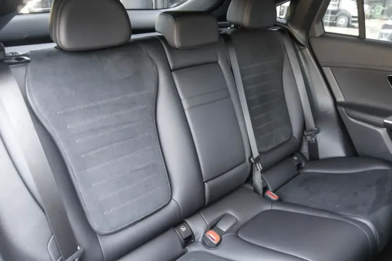 Mercedes-Benz GLC 300 din 2024 cu 24.990 km - oferta MER159683 - foto 6