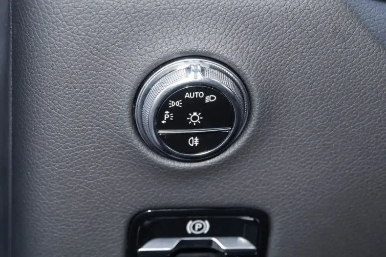 Mercedes-Benz GLC 300 din 2024 cu 24.990 km - oferta MER159683 - foto 15