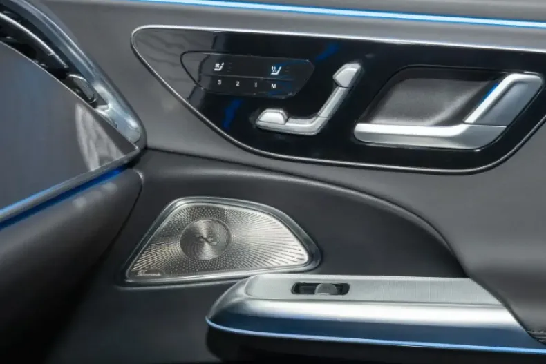 Mercedes-Benz E 53 AMG din 2024 cu 9.793 km - oferta MER159684 - foto 19