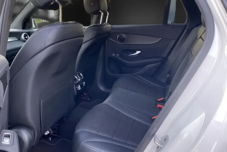 Mercedes-Benz GLC 300 din 2022 cu 67.197 km - oferta MER159685 - foto 13