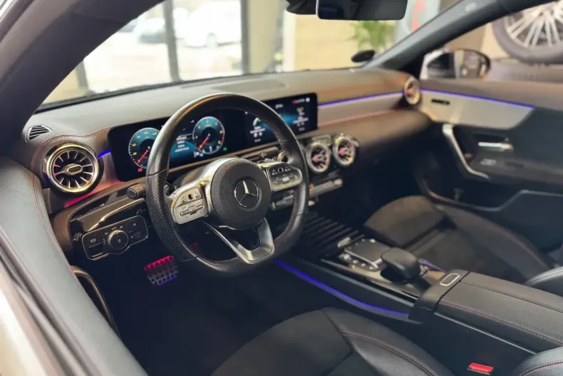 Mercedes-Benz CLA 220 din 2020 cu 87.300 km - oferta MER159689 - foto 16