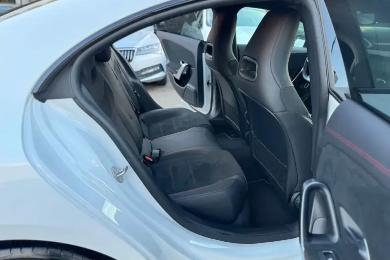 Mercedes-Benz CLA 200 din 2021 cu 50.000 km - oferta MER159690 - foto 14