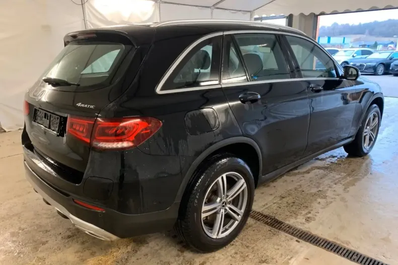 Mercedes-Benz GLC 300 din 2022 cu 61.000 km - oferta MER159692 - foto 4