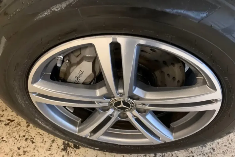 Mercedes-Benz GLC 300 din 2022 cu 61.000 km - oferta MER159692 - foto 5