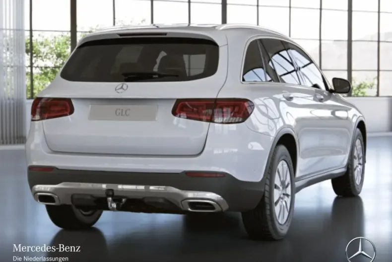 Mercedes-Benz GLC 200 din 2022 cu 73.498 km - oferta MER159700 - foto 3