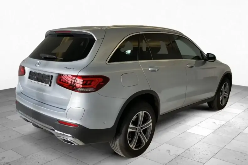Mercedes-Benz GLC 300 din 2022 cu 59.830 km - oferta MER159703 - foto 3
