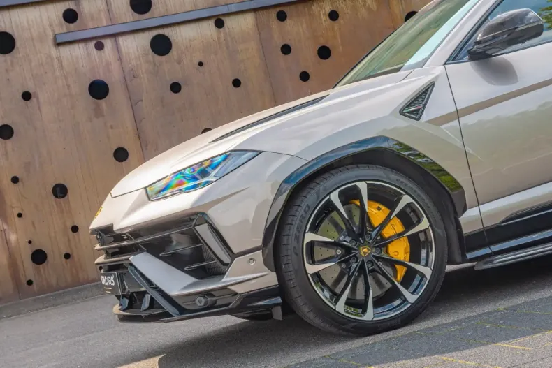 Lamborghini Urus din 2023 cu 6.488 km - oferta LAM159704 - foto 14