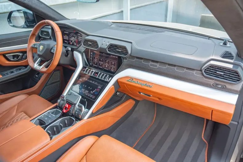 Lamborghini Urus din 2023 cu 6.488 km - oferta LAM159704 - foto 25