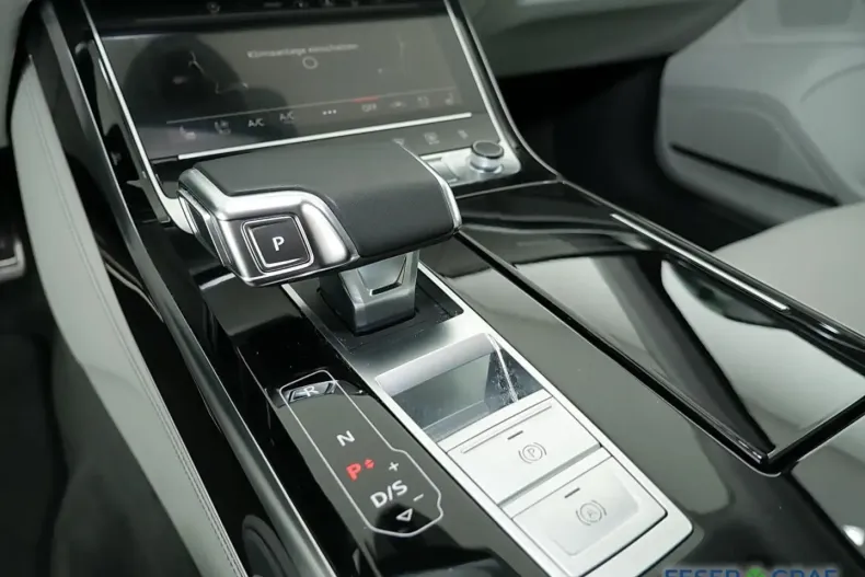 Audi S8 din 2022 cu 37.900 km - oferta AUD159707 - foto 10