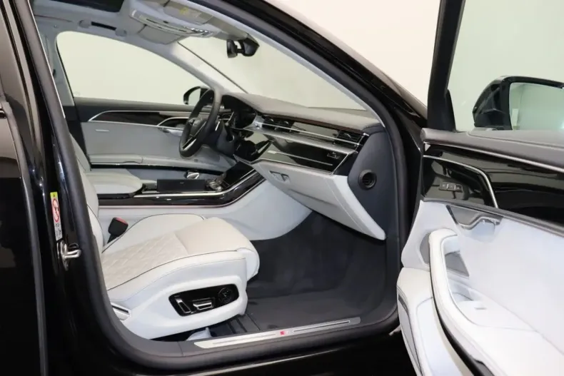 Audi S8 din 2023 cu 79.798 km - oferta AUD159708 - foto 13