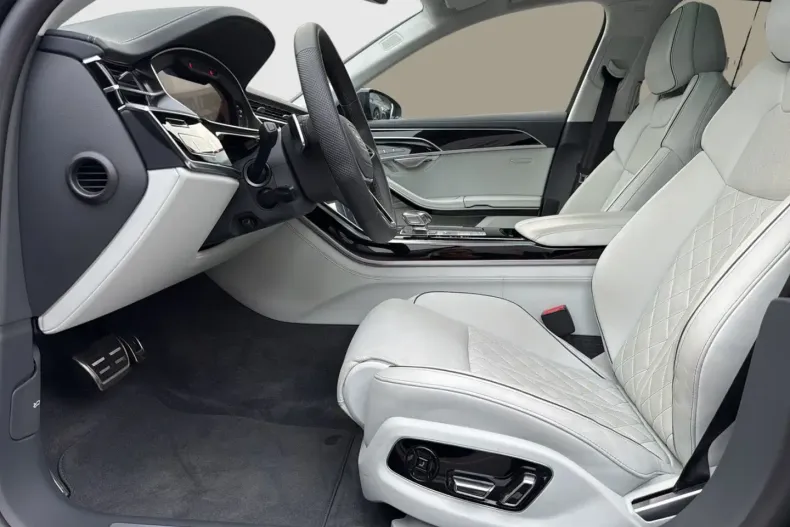 Audi S8 din 2022 cu 41.810 km - oferta AUD159710 - foto 6