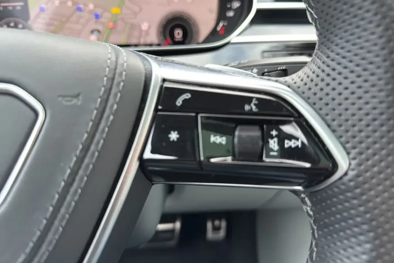 Audi S8 din 2022 cu 41.810 km - oferta AUD159710 - foto 10