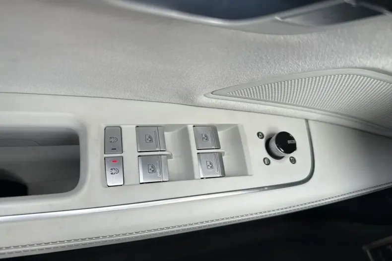 Audi S8 din 2022 cu 41.810 km - oferta AUD159710 - foto 12