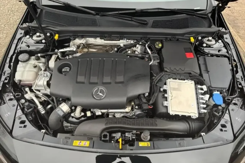 Mercedes-Benz A 220 din 2024 cu 16.107 km - oferta MER159724 - foto 4