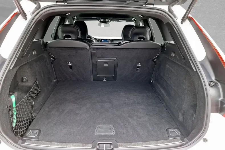 Volvo XC60 din 2021 cu 30.240 km - oferta VOL159725 - foto 10