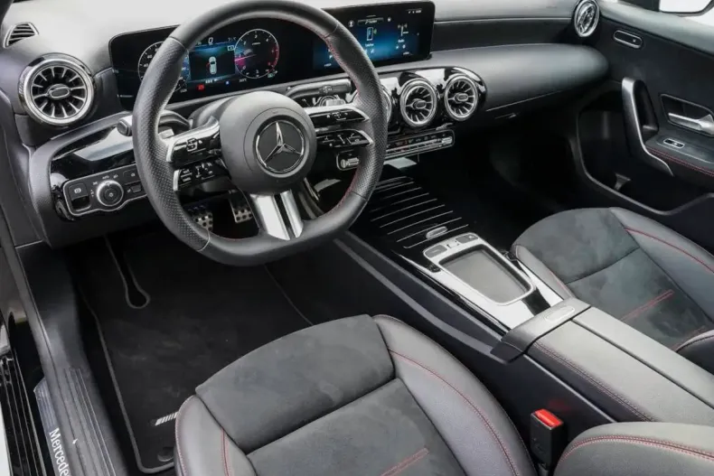 Mercedes-Benz A 220 din 2023 cu 33.200 km - oferta MER159726 - foto 8