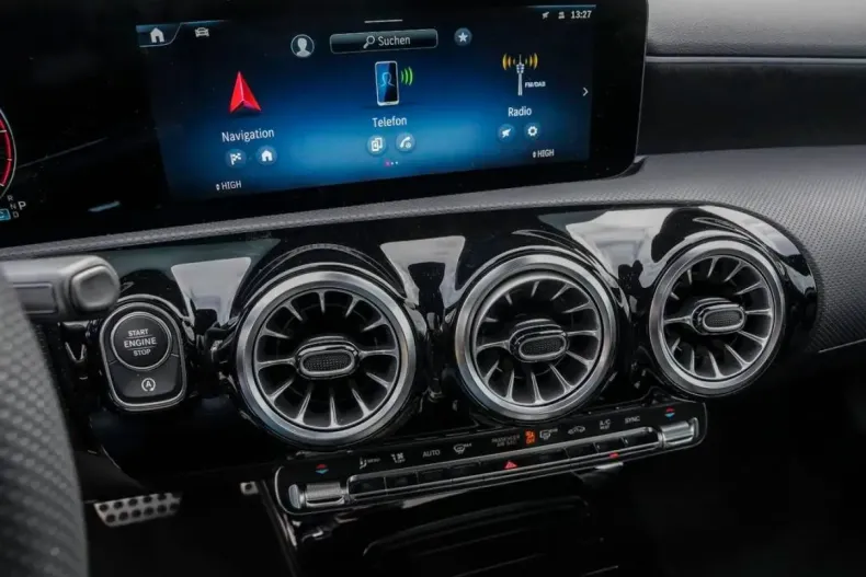 Mercedes-Benz A 220 din 2023 cu 33.200 km - oferta MER159726 - foto 12