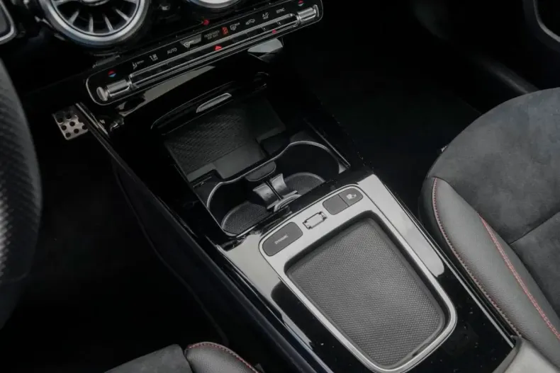 Mercedes-Benz A 220 din 2023 cu 33.200 km - oferta MER159726 - foto 13