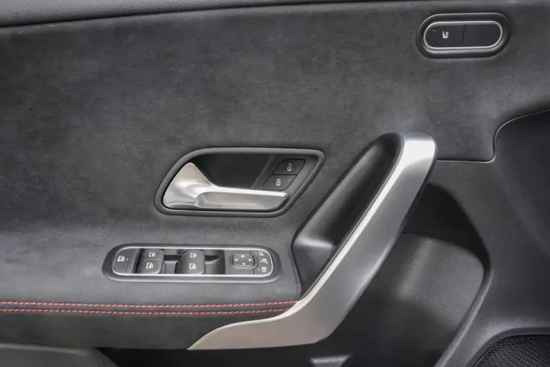 Mercedes-Benz A 220 din 2023 cu 33.200 km - oferta MER159726 - foto 15