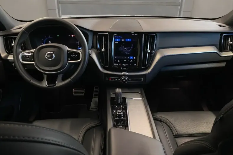 Volvo XC60 din 2021 cu 71.679 km - oferta VOL159728 - foto 16