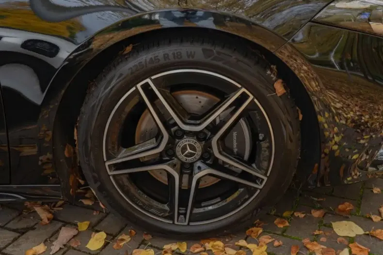 Mercedes-Benz A 220 din 2024 cu 14.023 km - oferta MER159730 - foto 3