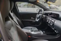 Mercedes-Benz A 220 din 2024 cu 14.023 km - oferta MER159730 - foto 8