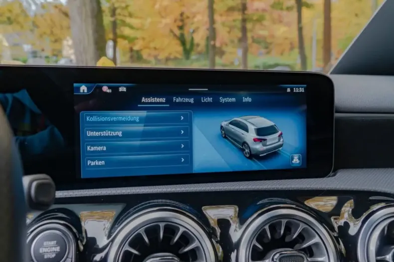 Mercedes-Benz A 220 din 2024 cu 14.023 km - oferta MER159730 - foto 24