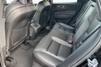 Volvo XC60 din 2022 cu 51.167 km - oferta VOL159733 - foto 8