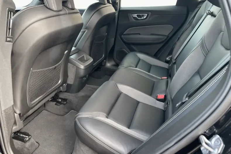 Volvo XC60 din 2022 cu 51.167 km - oferta VOL159733 - foto 8