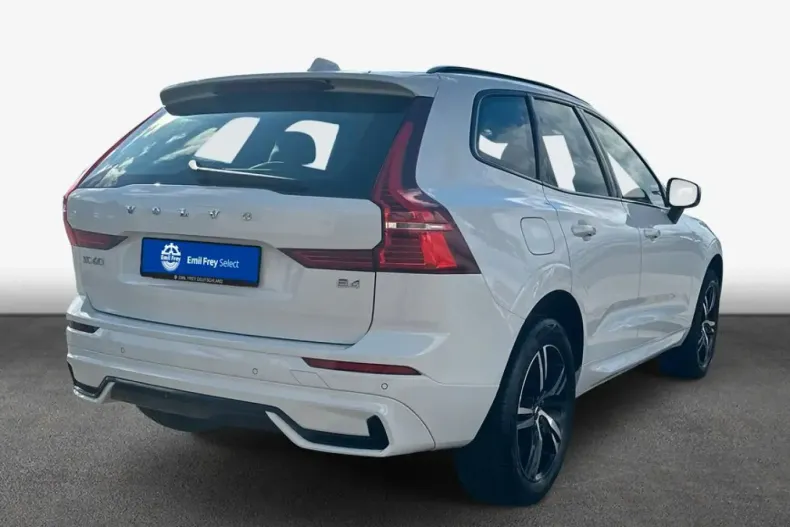 Volvo XC60 din 2022 cu 43.784 km - oferta VOL159735 - foto 2