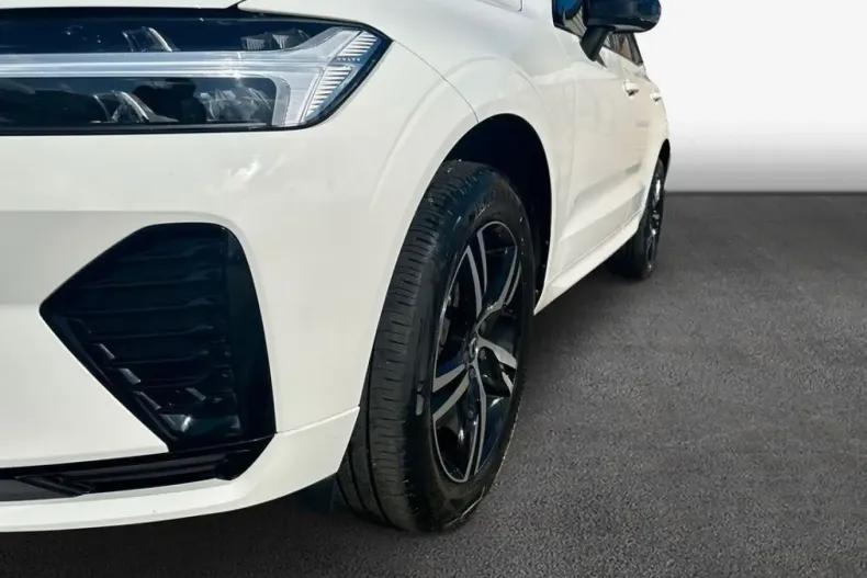 Volvo XC60 din 2022 cu 43.784 km - oferta VOL159735 - foto 5