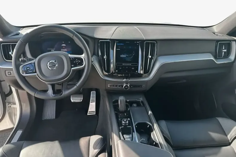 Volvo XC60 din 2022 cu 43.784 km - oferta VOL159735 - foto 9