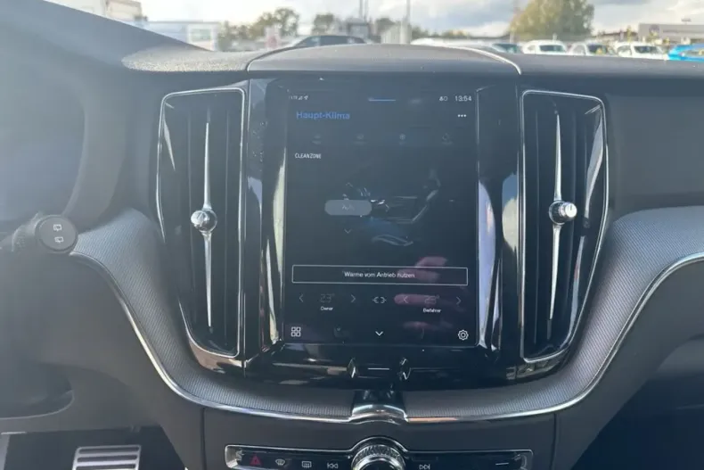 Volvo XC60 din 2022 cu 43.784 km - oferta VOL159735 - foto 12