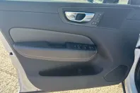 Volvo XC60 din 2022 cu 43.784 km - oferta VOL159735 - foto 13
