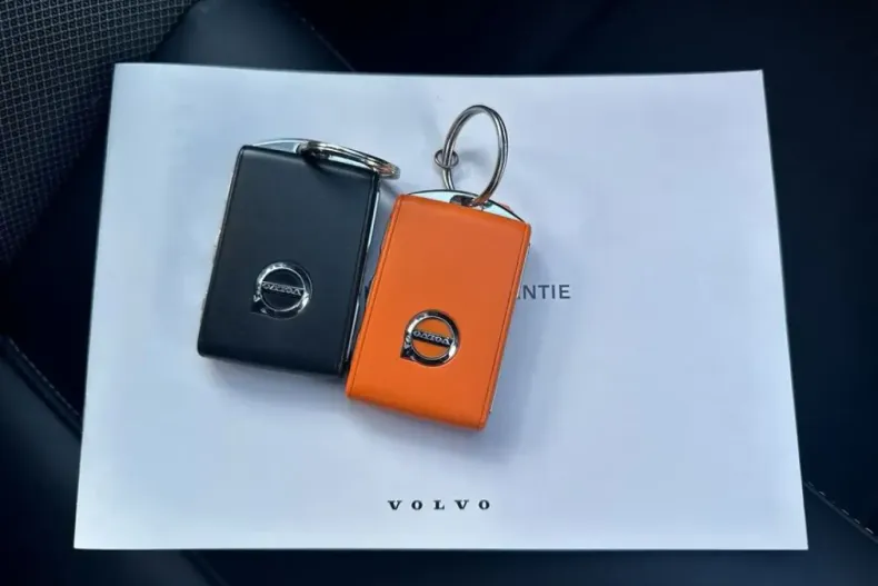 Volvo XC60 din 2022 cu 43.784 km - oferta VOL159735 - foto 15