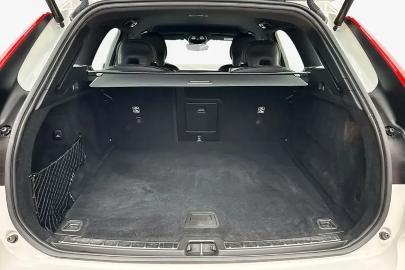 Volvo XC60 din 2022 cu 52.579 km - oferta VOL159736 - foto 6