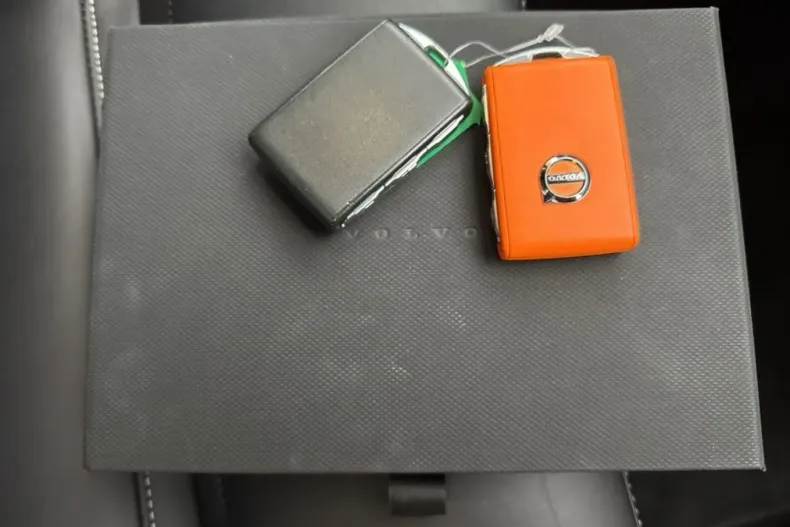 Volvo XC60 din 2022 cu 52.579 km - oferta VOL159736 - foto 14