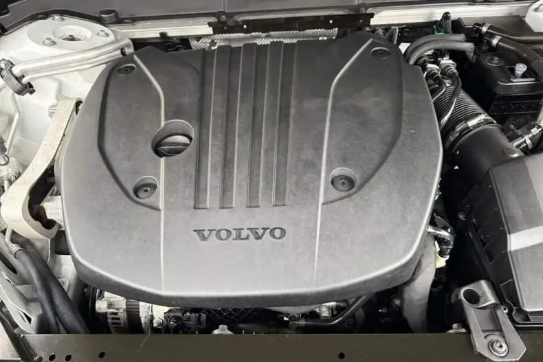 Volvo XC60 din 2022 cu 52.579 km - oferta VOL159736 - foto 16